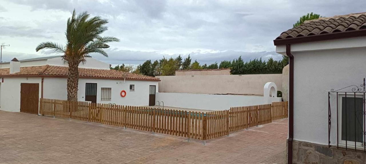 Villa Las Tres Hermanas Albarreal De Tajo By Toledo Ap Exterior foto